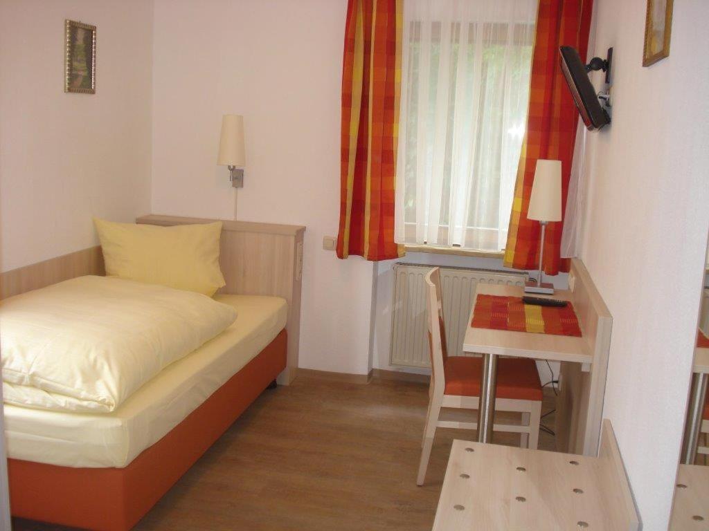 Hotel-Gasthof Bub Zirndorf Quarto foto
